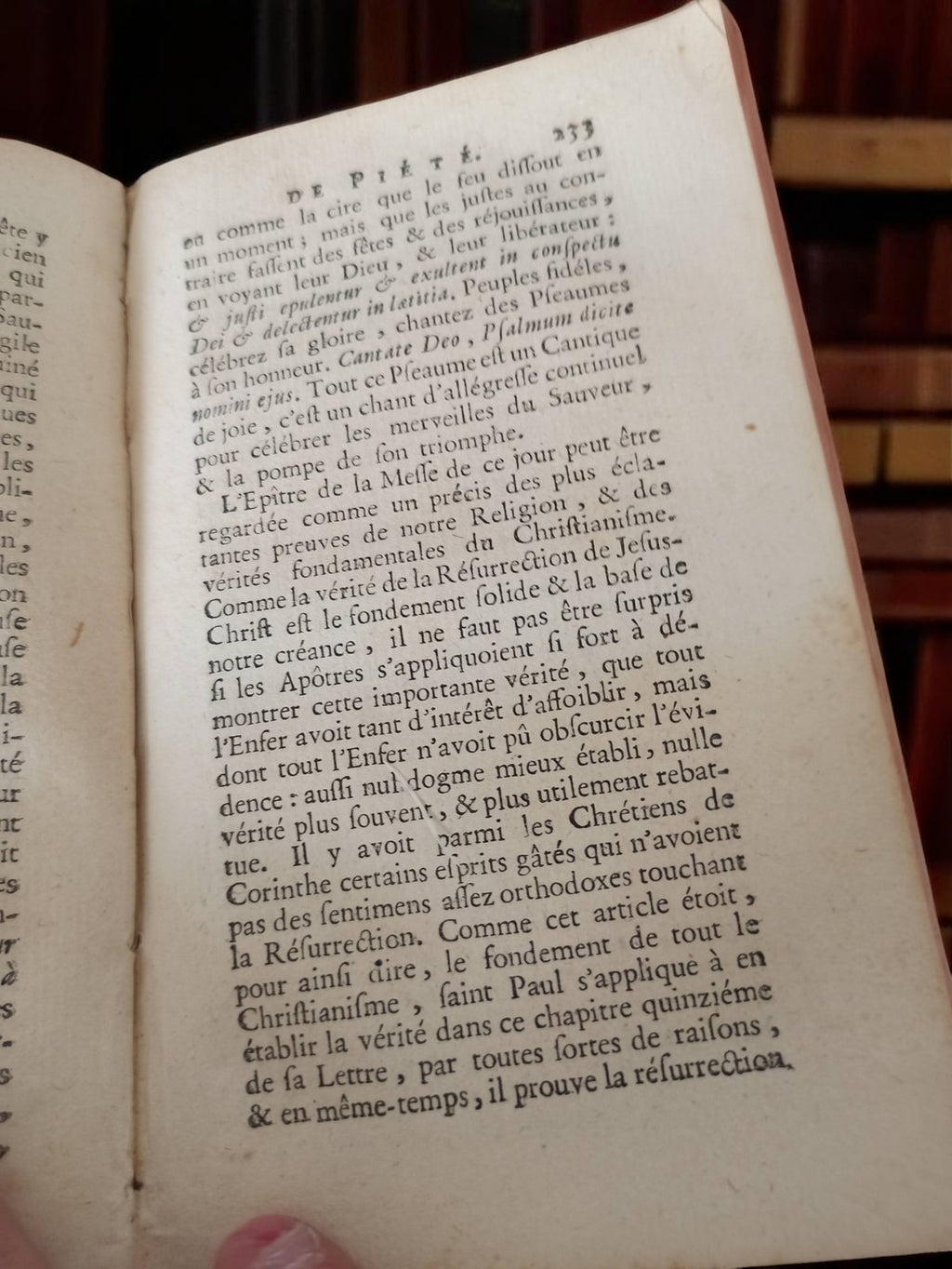 Livre religieux français XIXe siècle couverture usée
