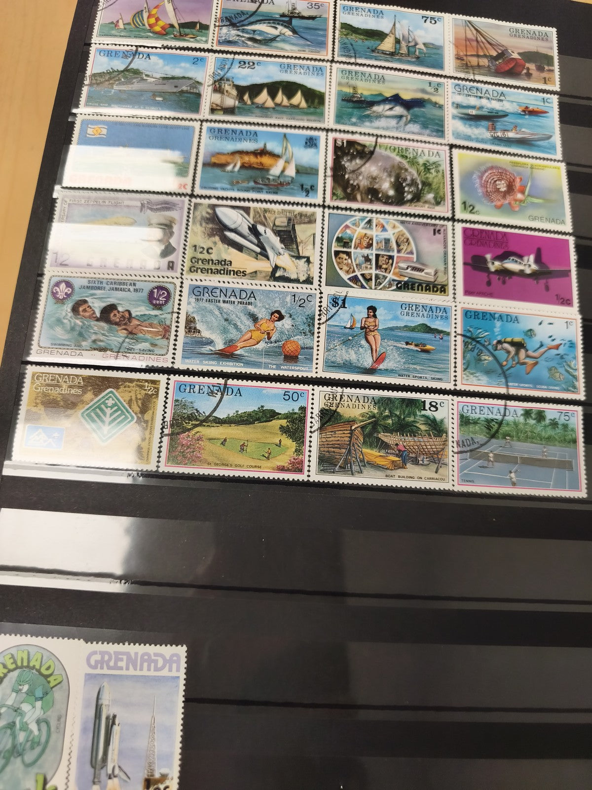 Lot de timbres Grenada Grenadines thématiques sports, bateaux, faune, usagés