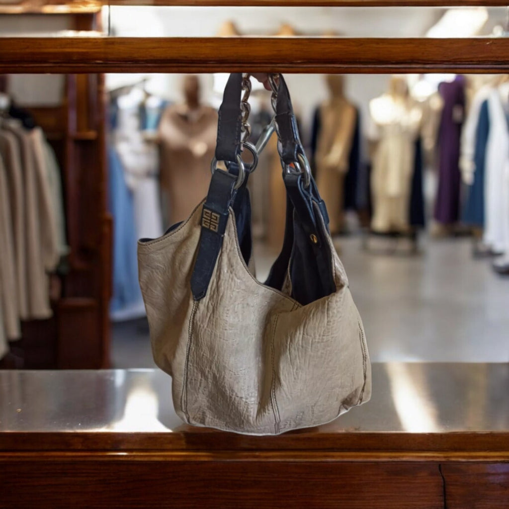 Sac à main Givenchy Paris cuir marron, anse chaîne, style élégant