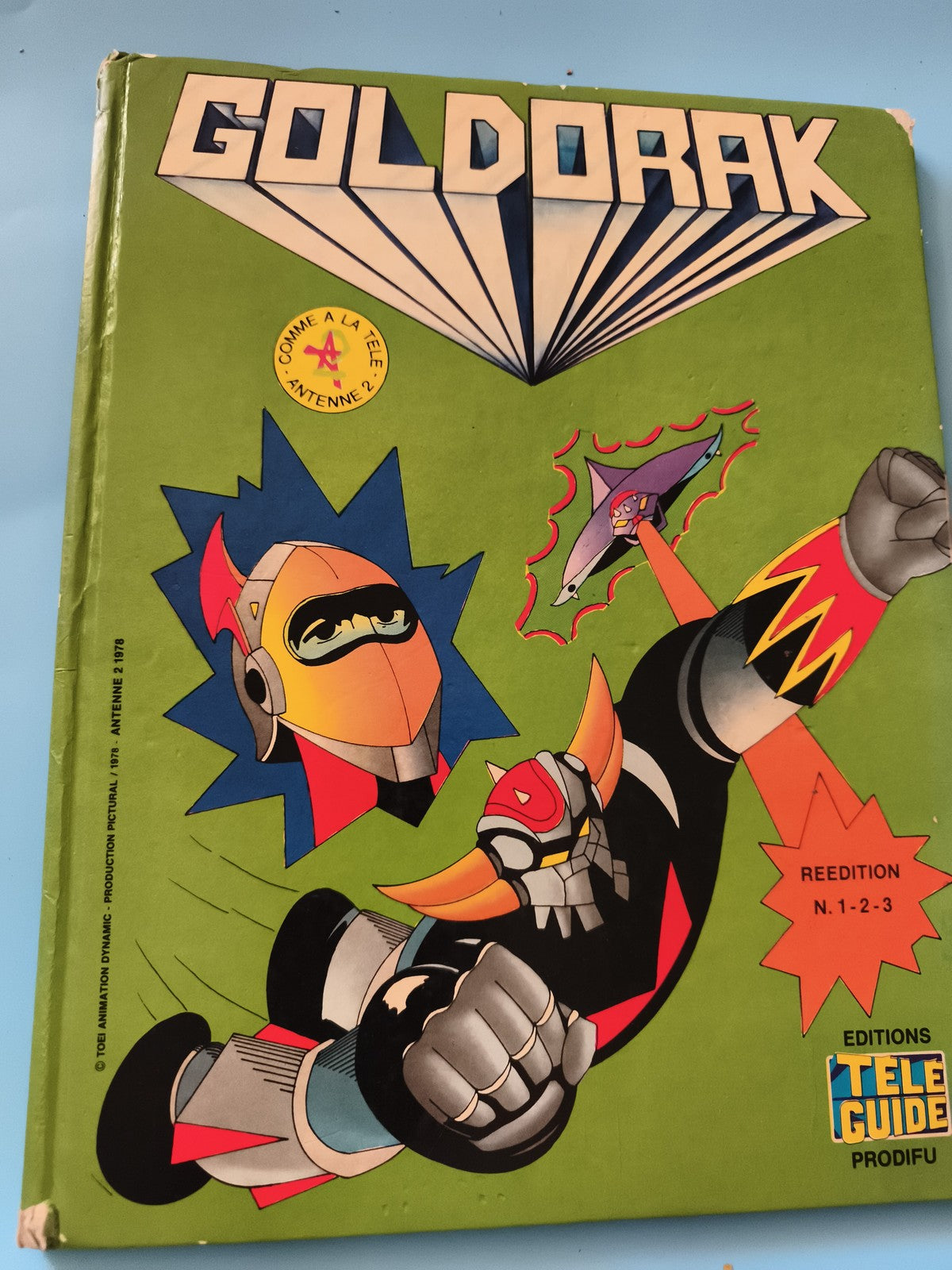 Livre Goldorak réédition Télé Guide Prodifu anime manga couverture verte