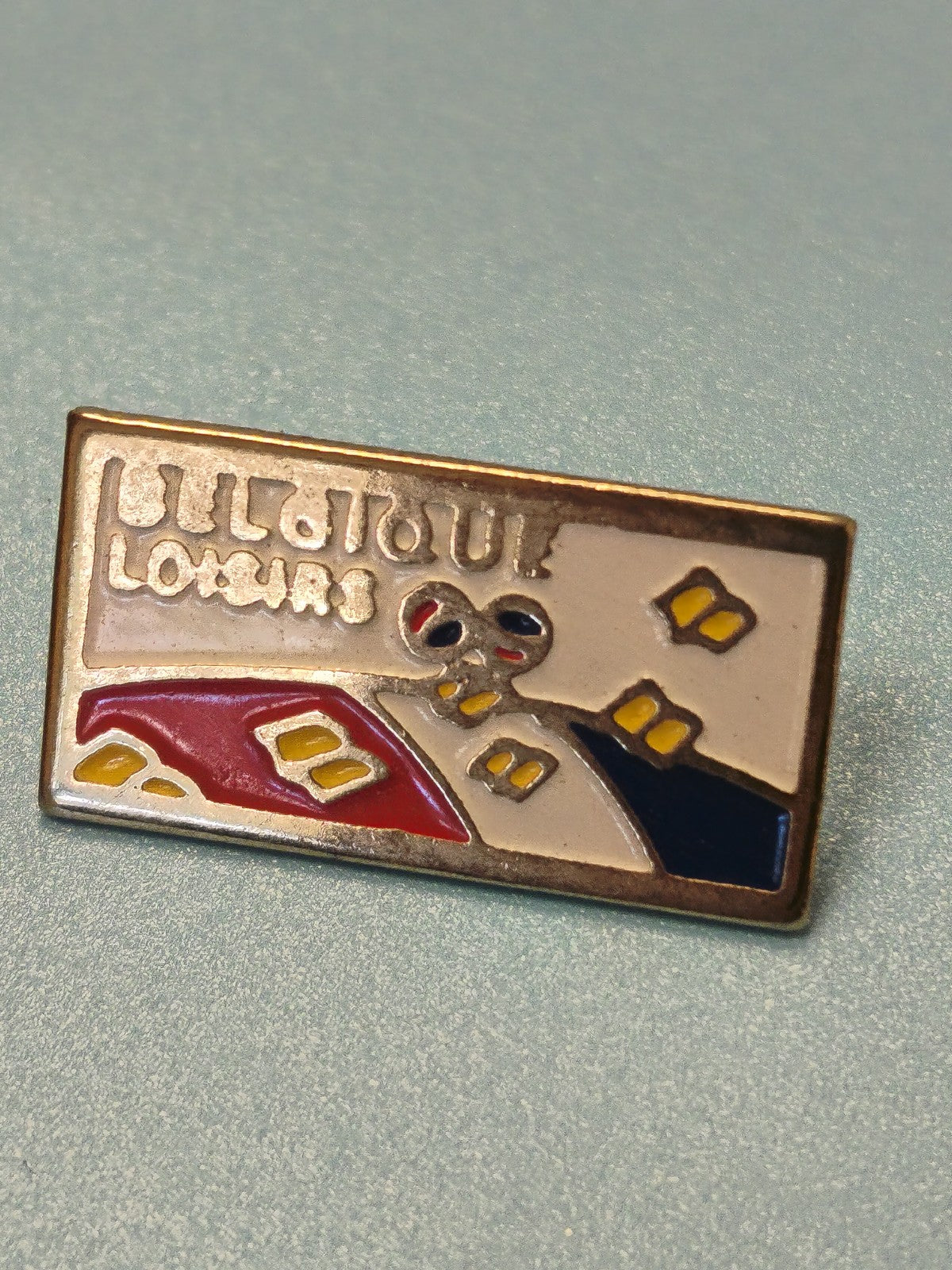 Vintage pin's Belgique loisirs émaillé rectangulaire couleurs drapeau (Ref 5)