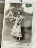 Carte postale ancienne Poisson d’Avril Paris photo humour 1900s noir et blanc CP