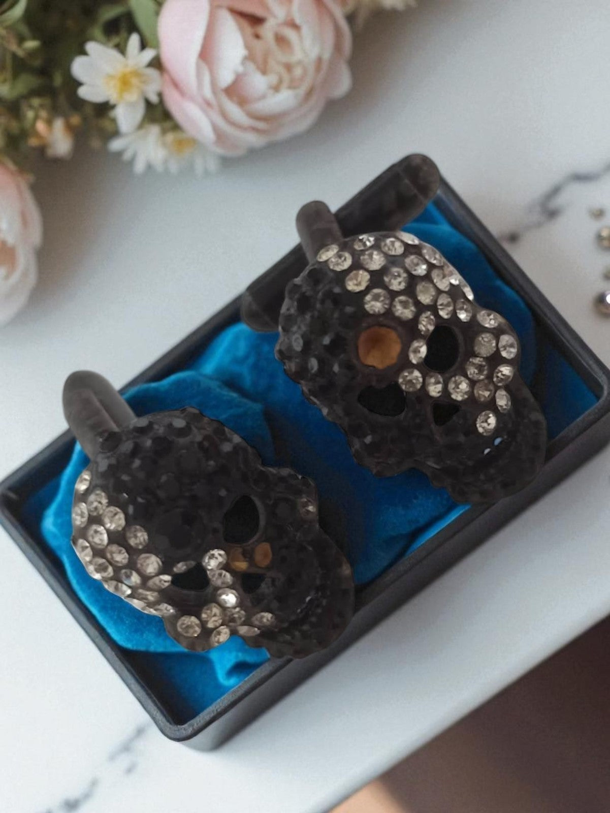 Boutons de manchette tête de mort vintage, strass noir et argent, style rétro