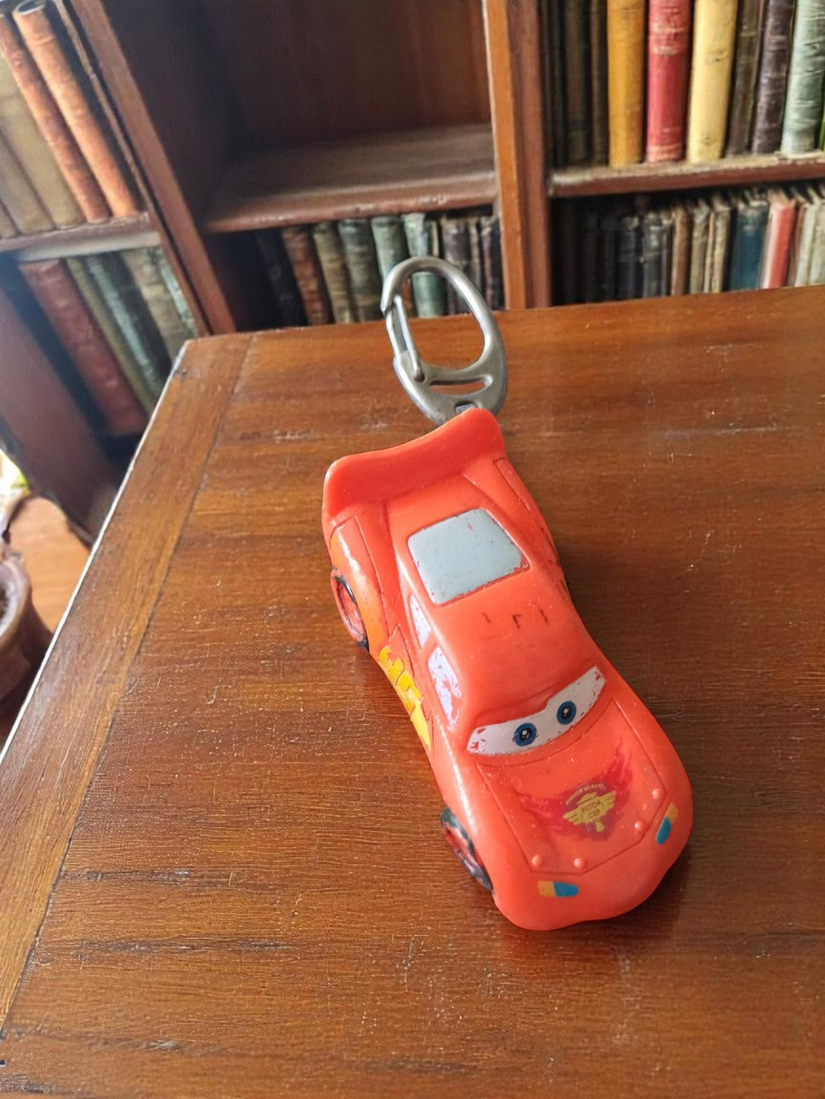 Porte-clés voiture Cars Disney vintage rouge Lightning McQueen jouet ancien