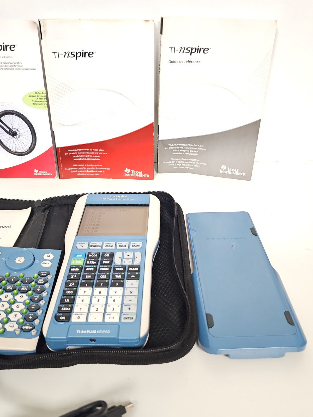 Calculatrice graphique TI-Nspire Texas Instruments + clavier TI-84 PLUS, complèt