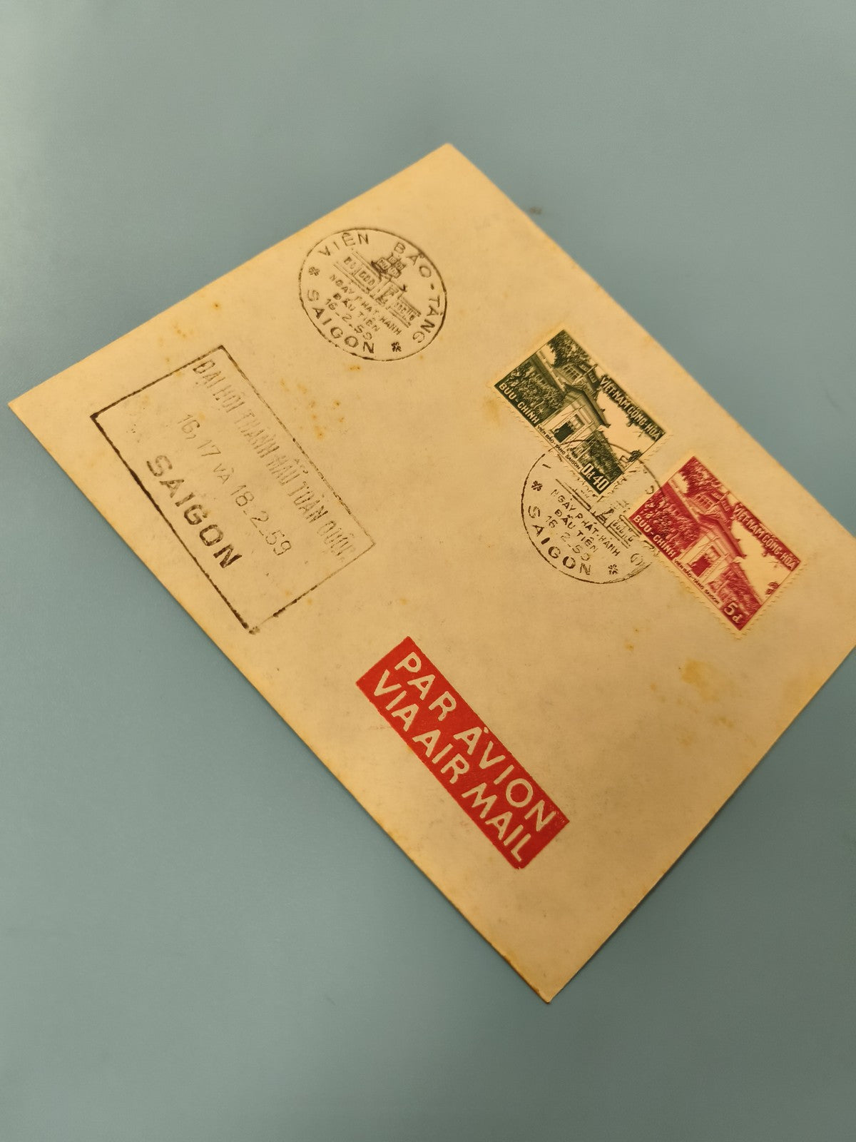 Ancienne enveloppe timbrée oblitérée Saigon Vietnam, collection philatélie, Par