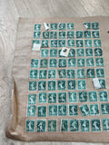 Gros lot anciens timbres Marianne 5c verts sur planche philatélie pour étude
