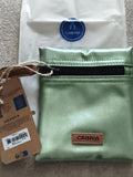 Pochette Cabaia vert clair 15 cm zip avant neuve accessoire sac