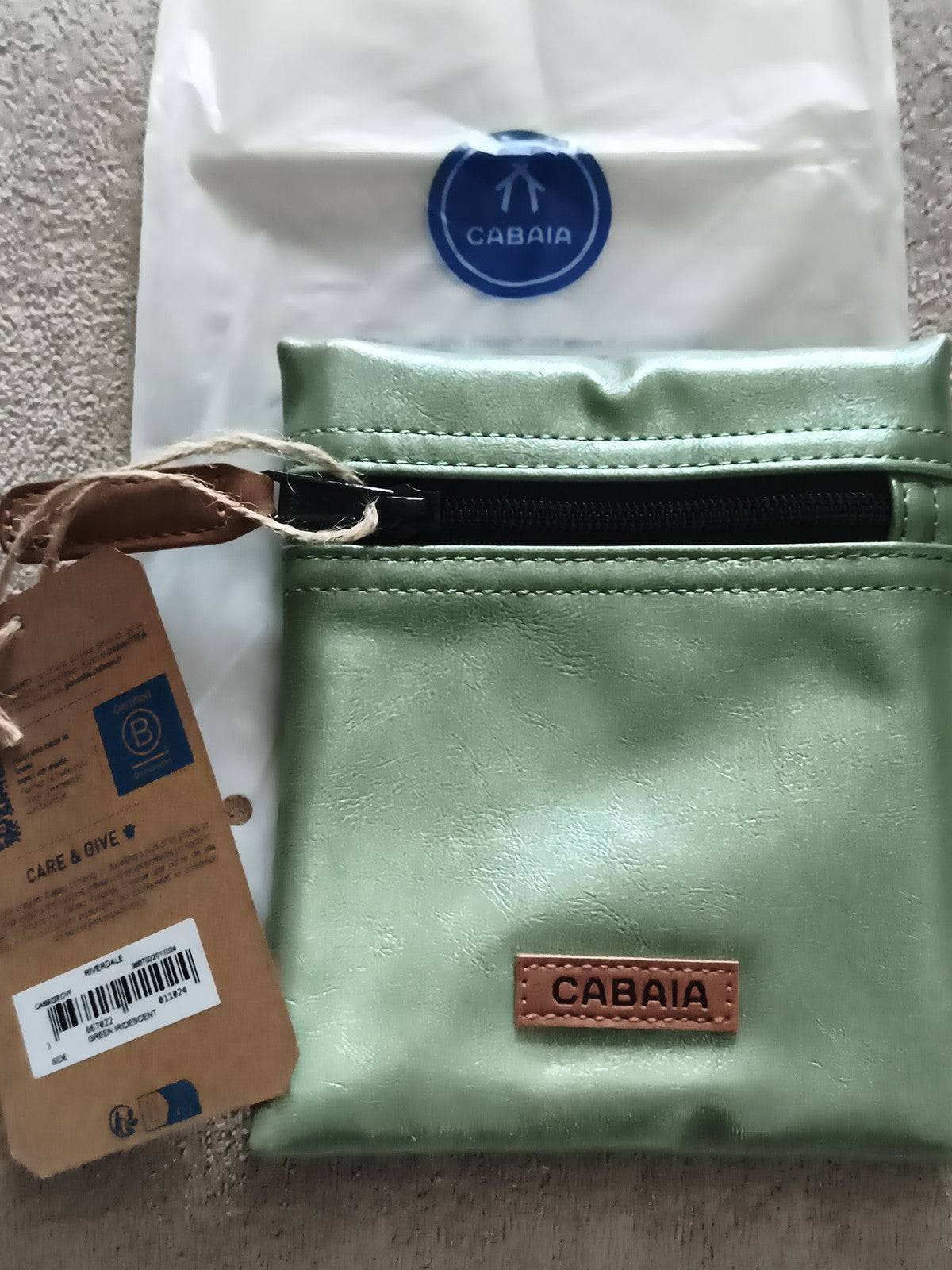Pochette Cabaia vert clair 15 cm zip avant neuve accessoire sac