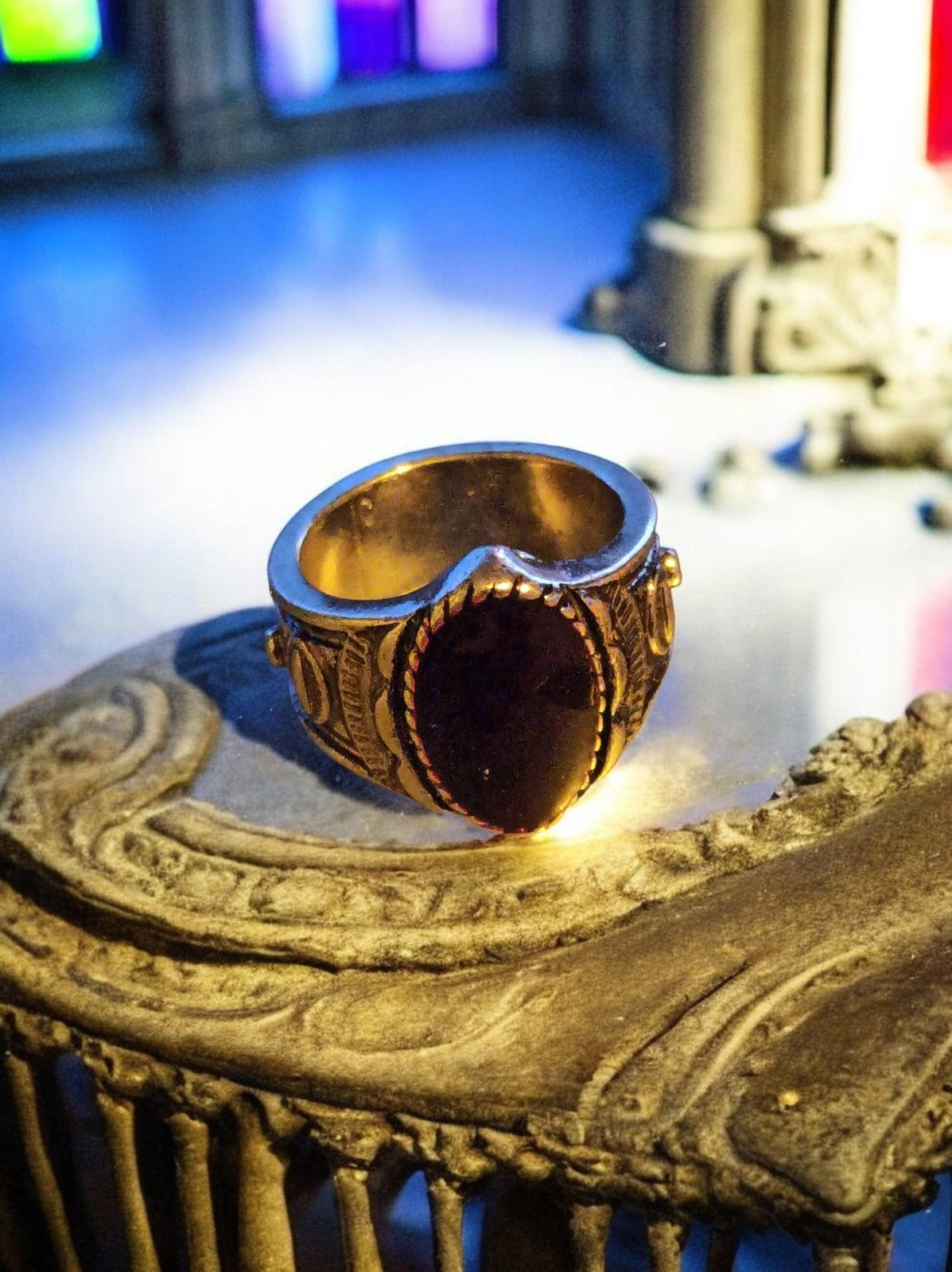 Bague vintage rétro chic orné cabochon noir, style ancien taille 55