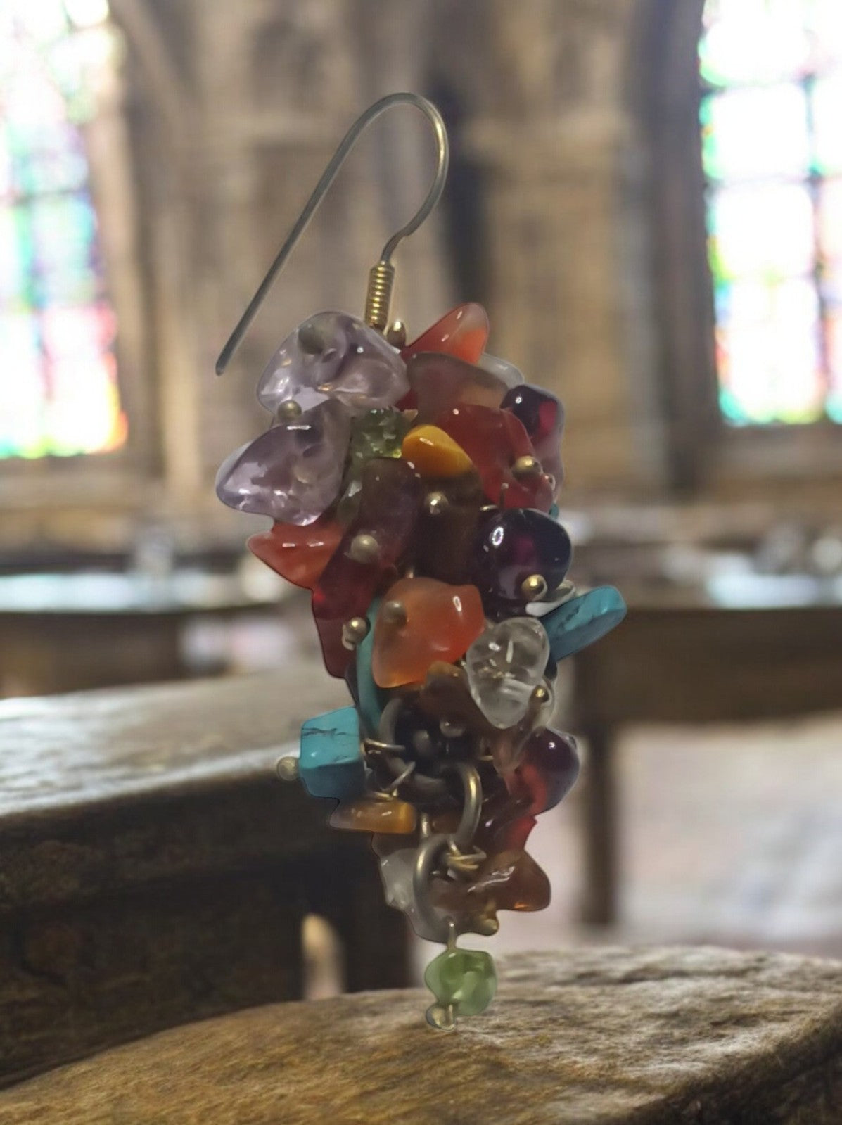 Boucle d’oreille vintage années 70 grappe perles multicolores pierres fantaisie