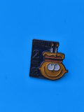 Pin's vintage Marseille 2 ans gâteau bougie sourire émaillé collection occasion