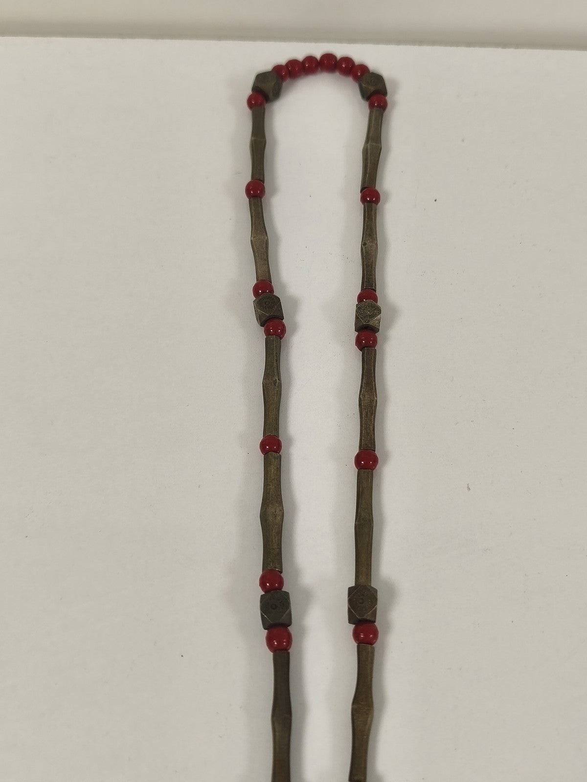 Collier vintage touareg ancien pendentif ethnique perles rouges géométrique