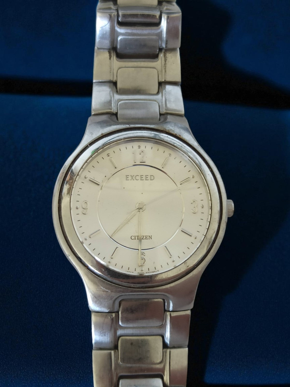 Montre femme Citizen Exceed vintage, bracelet métal, quartz ancien, rare