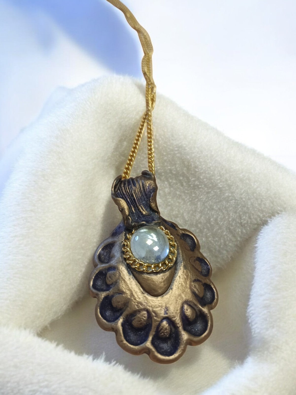 Collier pendentif rétro coquillage bleu doré vintage bijou fantaisie original