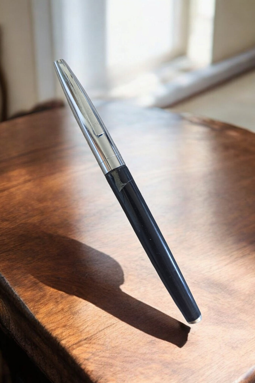 Stylo plume Everflow vintage capuchon métal finition noire