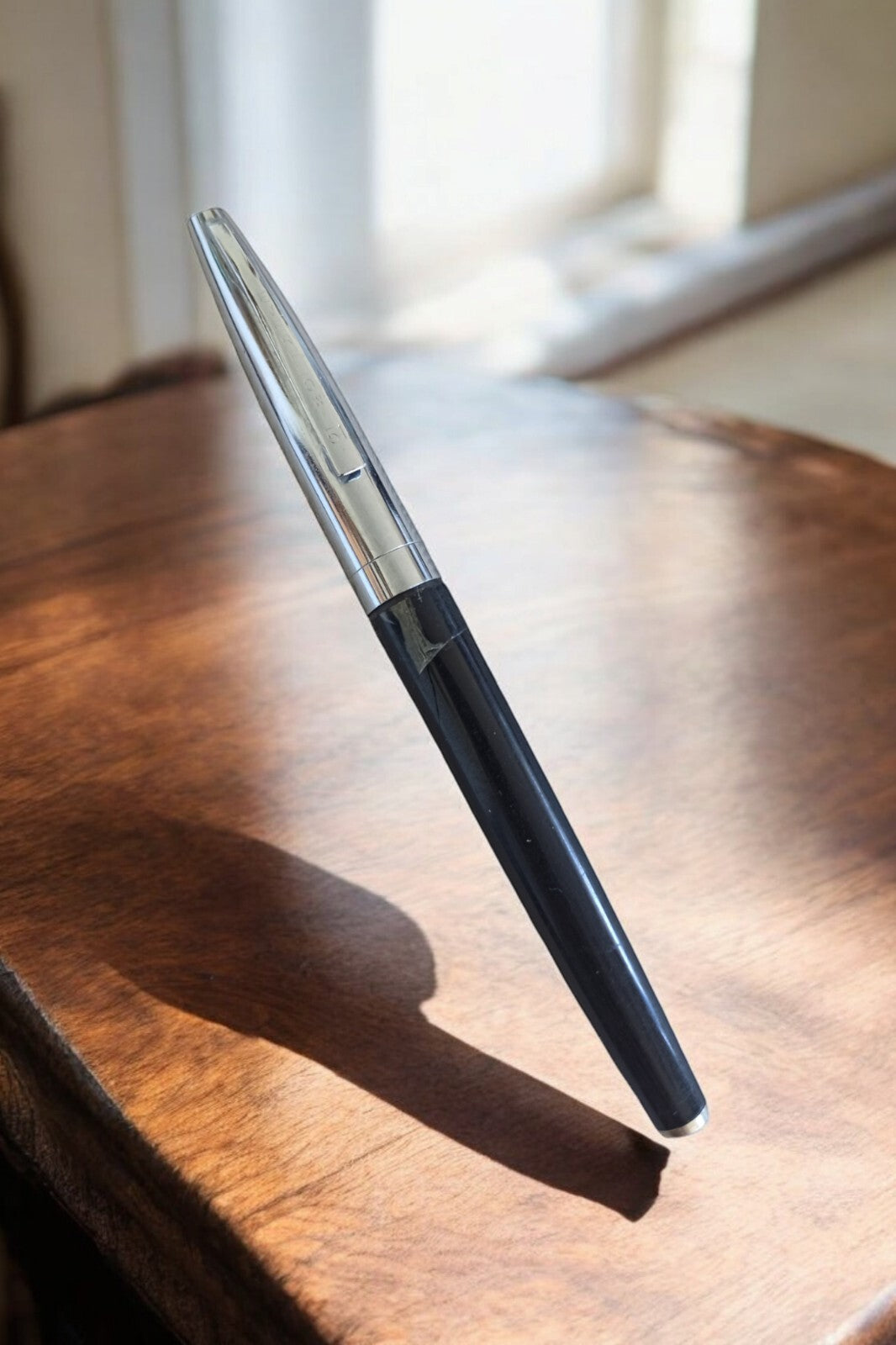 Stylo plume Everflow vintage capuchon métal finition noire