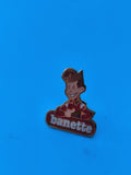 Vintage pin's Banette boulanger mascotte émaillé rouge collection rétro