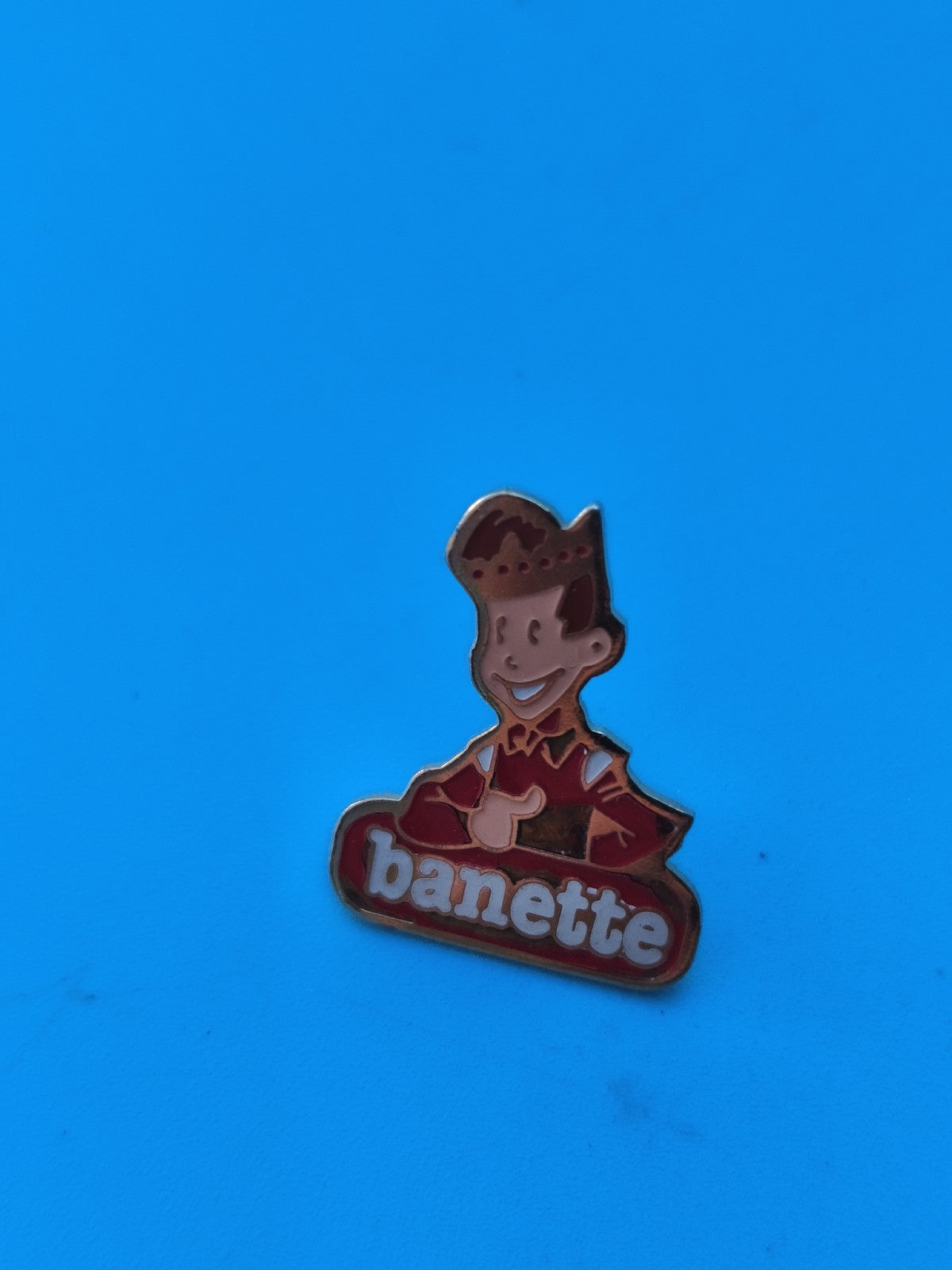 Vintage pin's Banette boulanger mascotte émaillé rouge collection rétro