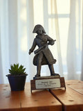 Figurine plomb Maréchal Ney Prince Moscova 1769-1815 sur socle bois vintage