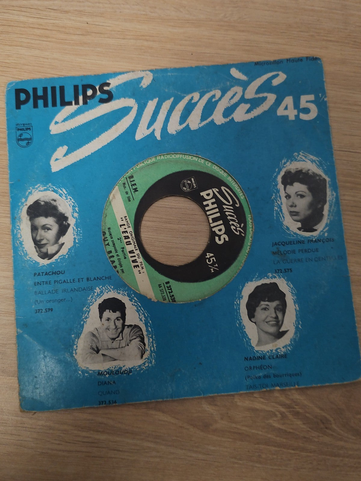 Vinyle 45 tours rétro ancien, disque vintage pour collectionneur musique