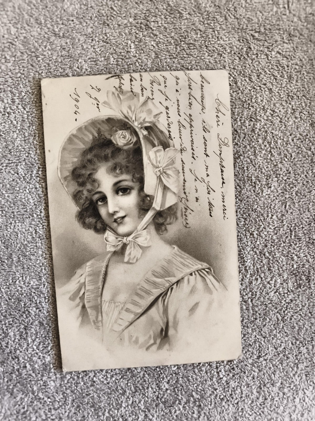 CPA illustrée 1901 jeune femme chapeau ruban écriture ancienne