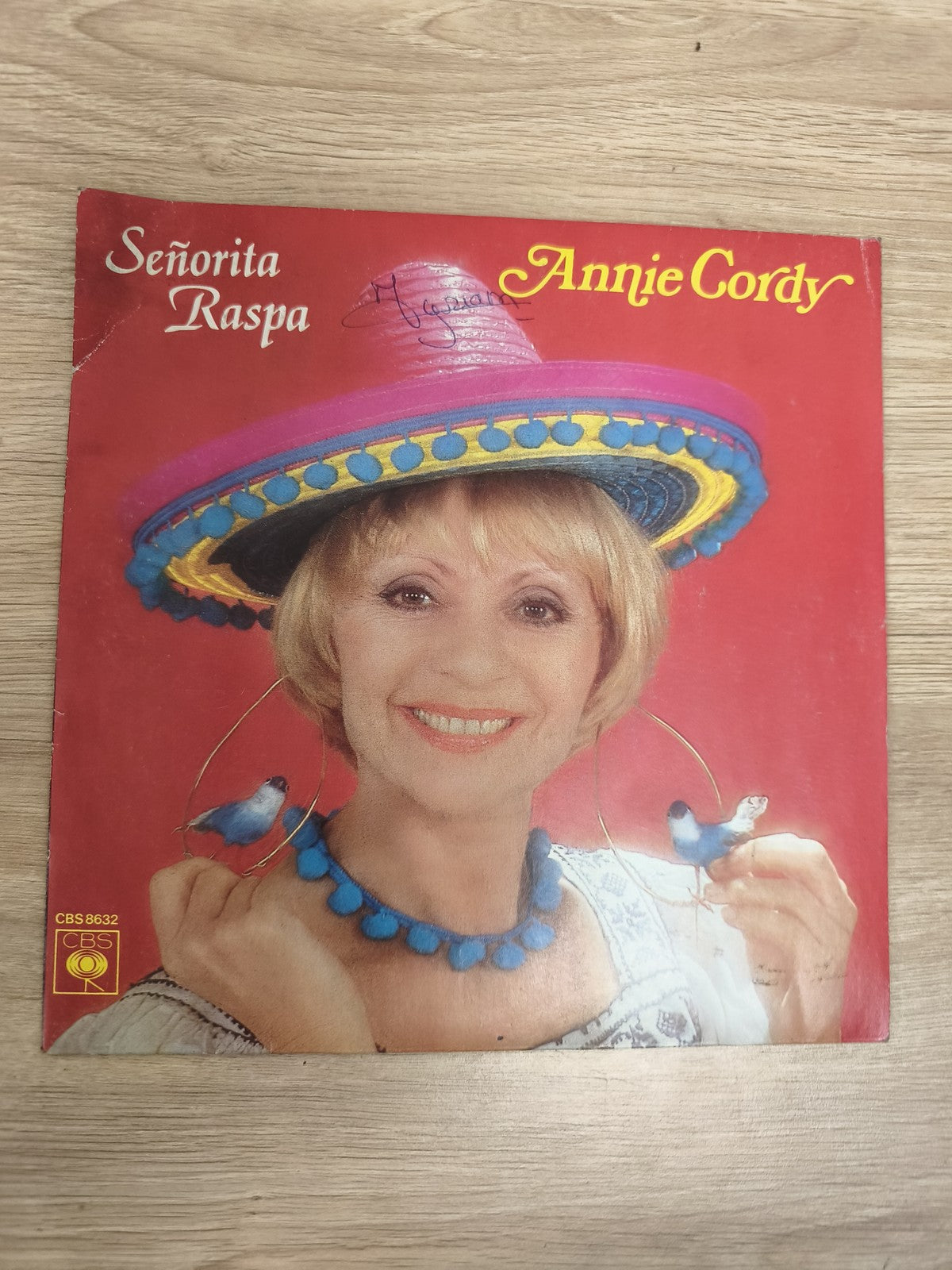 Vinyle 45 tours Annie Cordy Señorita Raspa pochette rouge CBS 8632 (Ref 3)