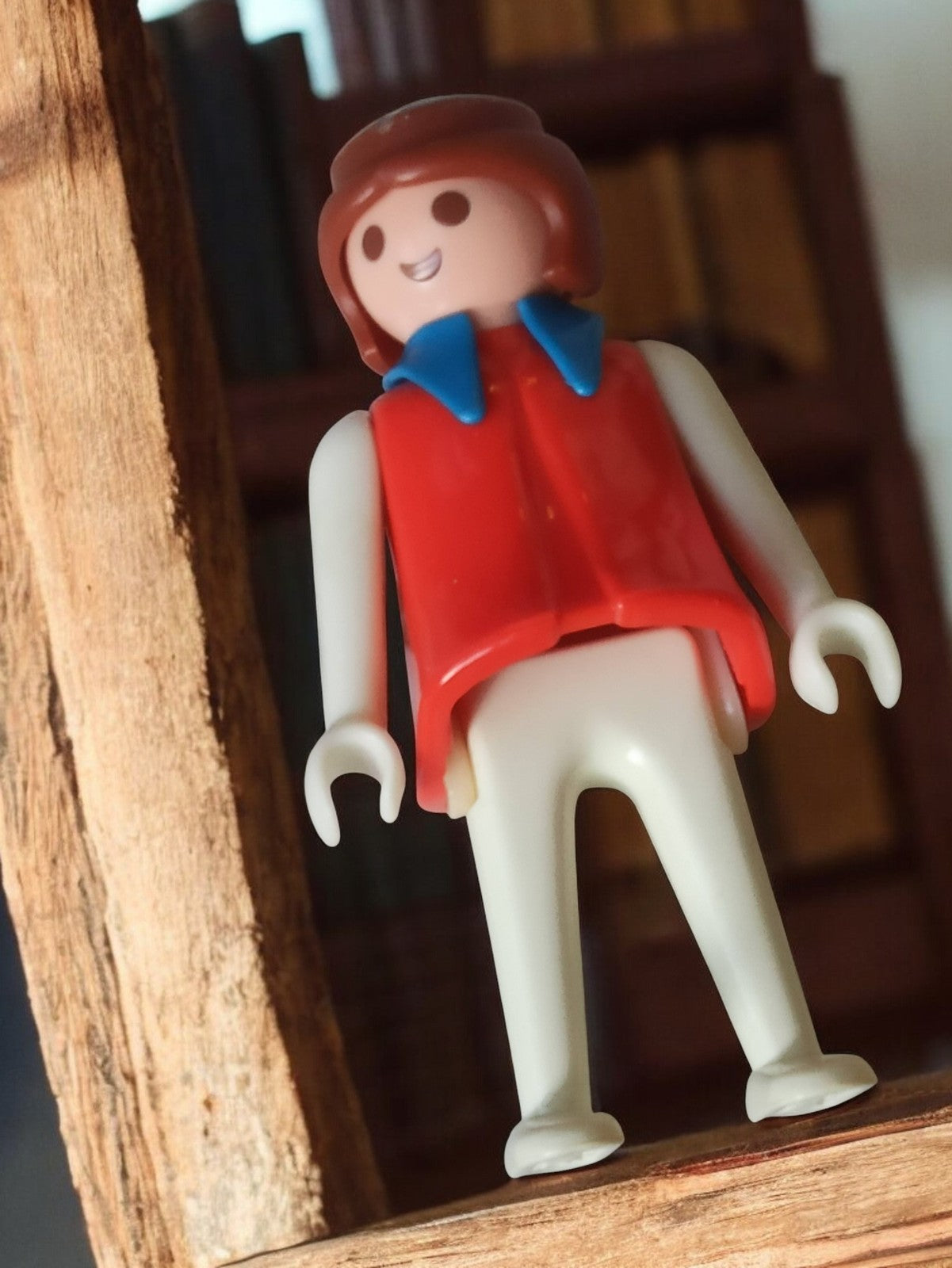 Figurine Playmobil vintage années 70 veste rouge col bleu ancien jouet rétro