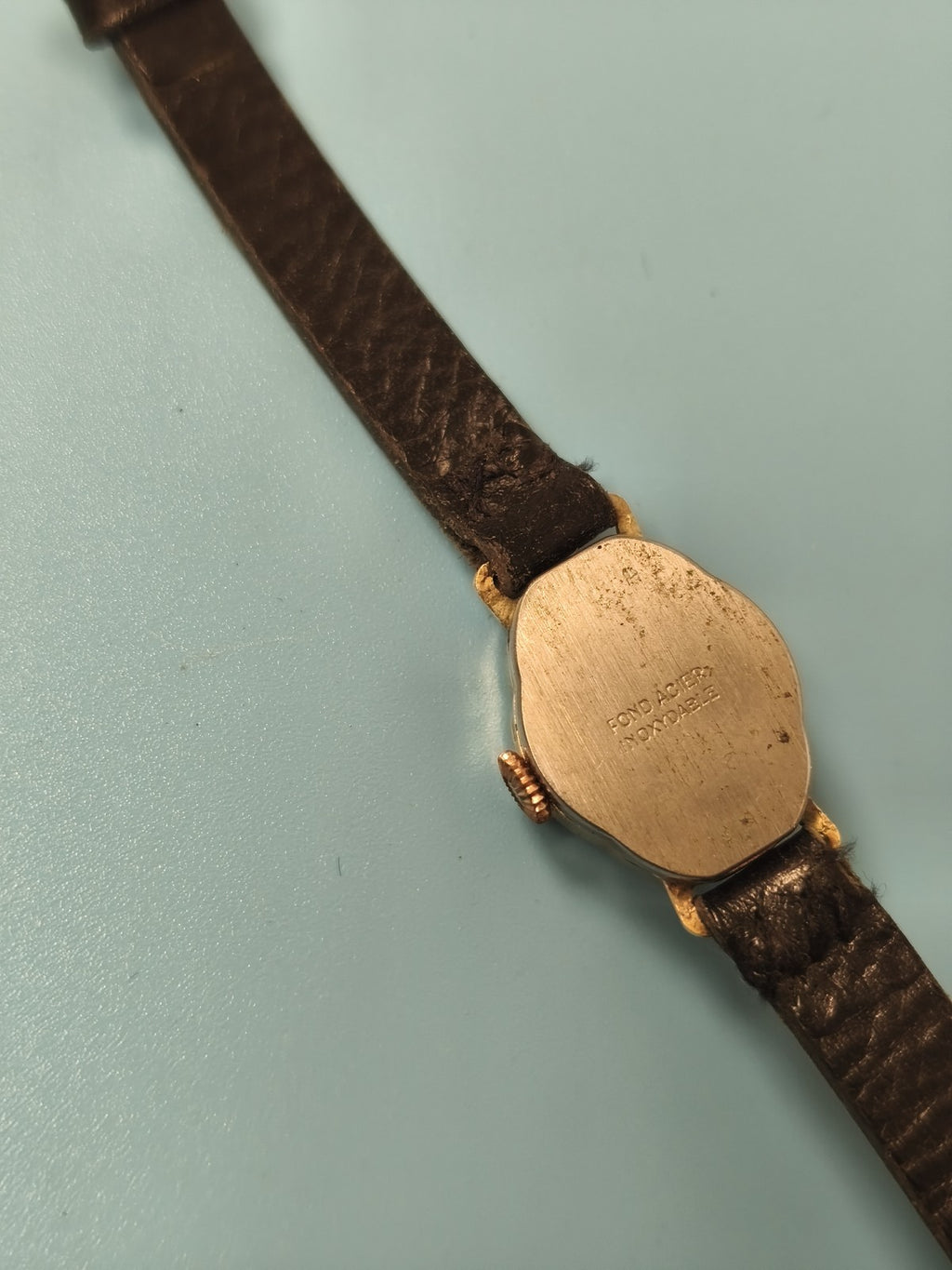 Montre vintage femme Adrette, ancien modèle plaqué or, montre rétro collection