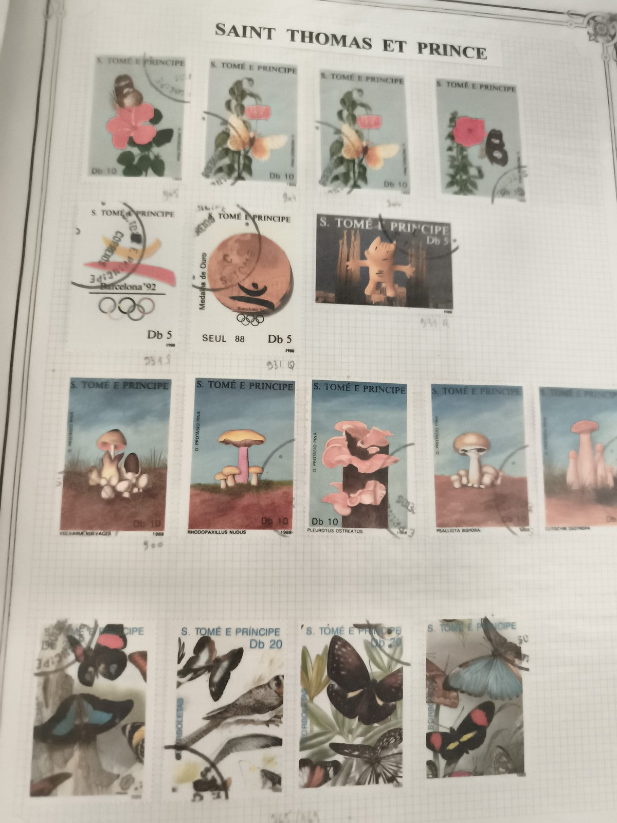 Timbres Saint Thomas et Prince flore faune papillons champignons oblitérés phila