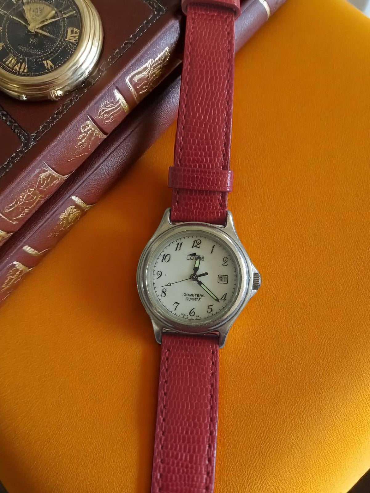 Montre Homme Vintage Lotus - Bracelet Cuir Marron - Mécanisme Suisse