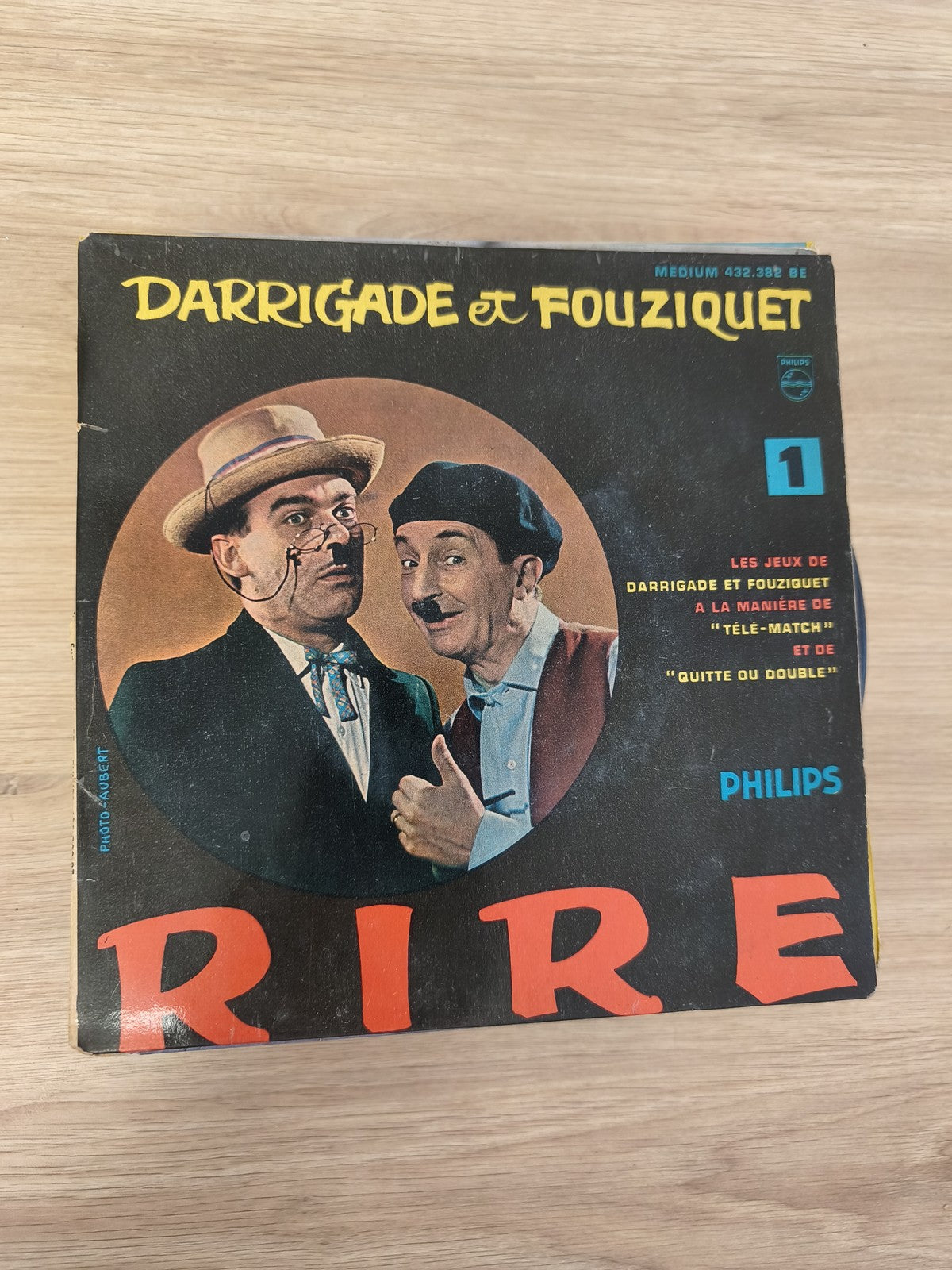 Vinyle 45 tours ancien Darrigade vintage disque rétro collection état d?usage