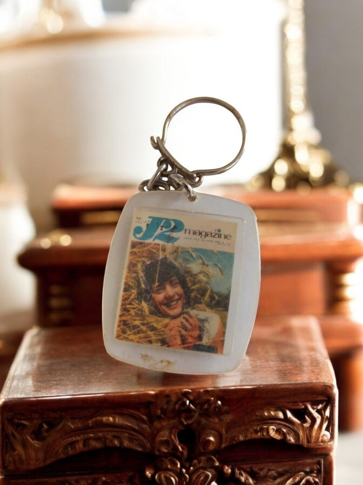 Porte-clés vintage J2 Magazine France publicitaire rétro années 70