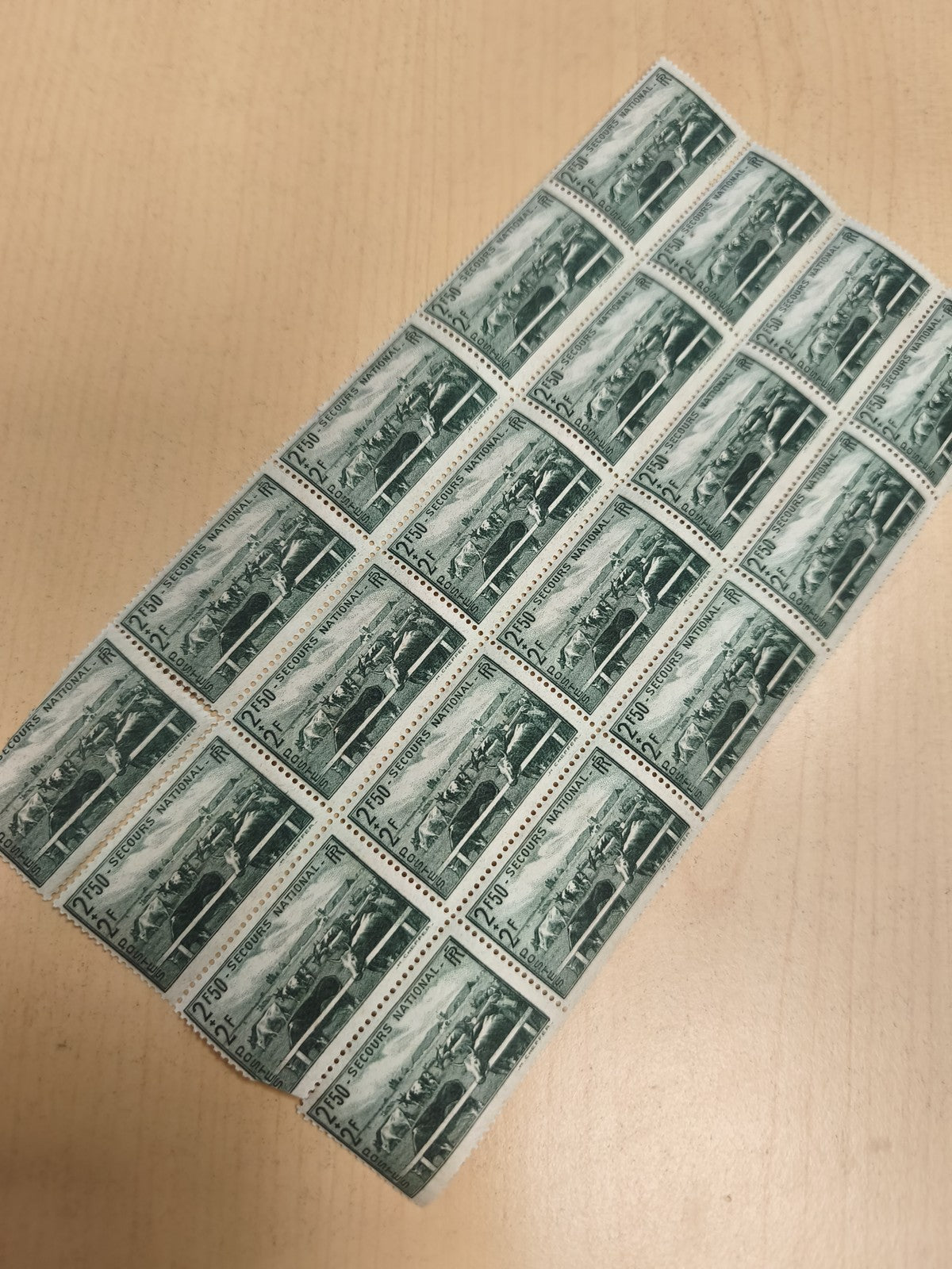 Feuillet timbres 2,75f Secours National France vert x20 philatélie Poste