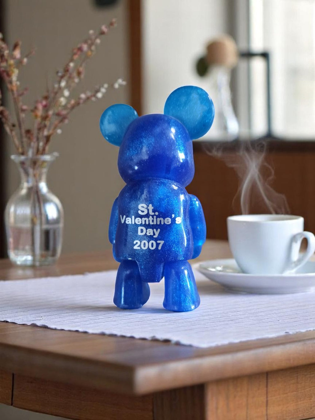 Figurine Bearbrick bleu translucide I Love You Medicom Toy d'occasion