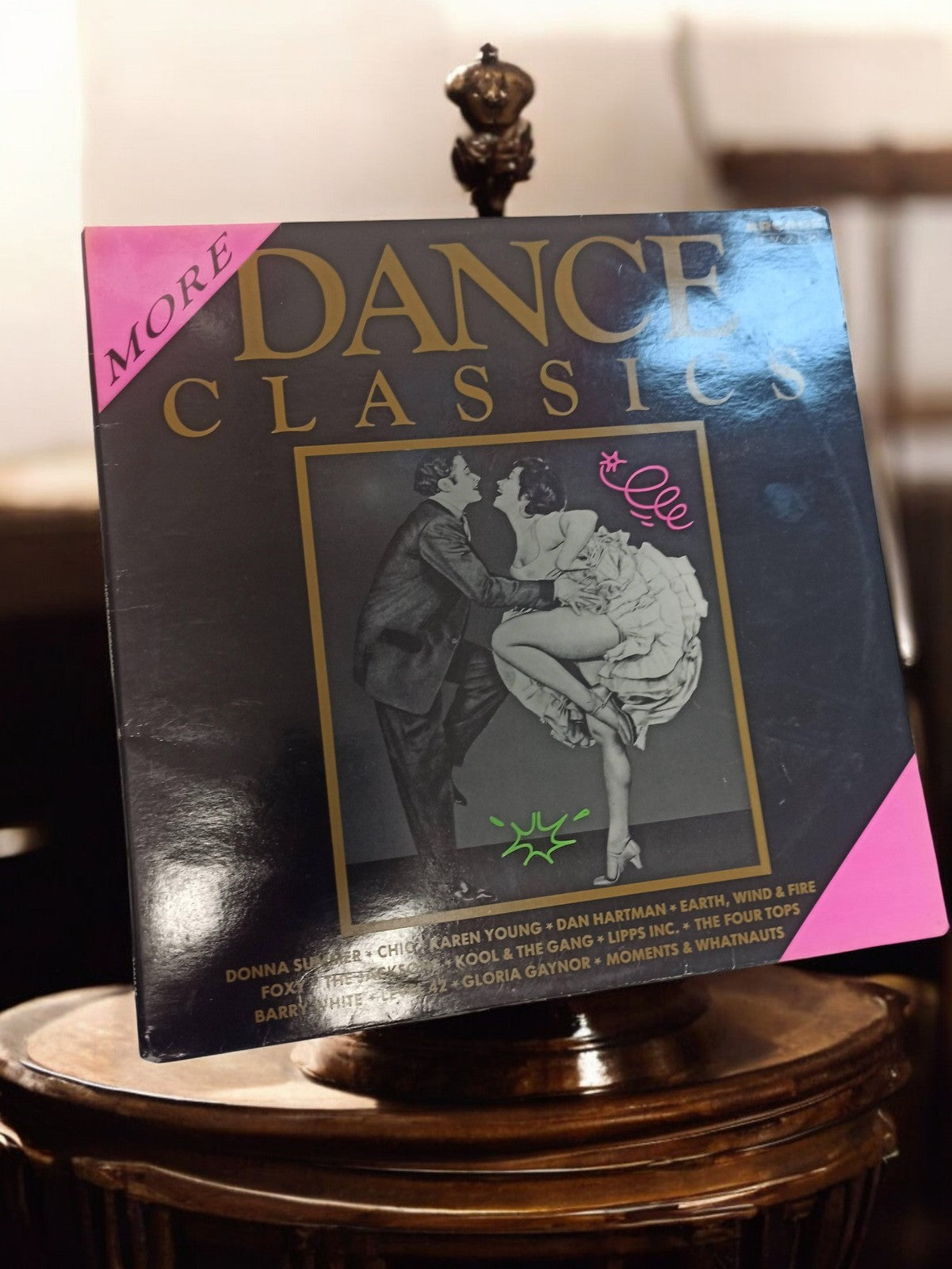 Vinyle 33 tours rétro dance classics ancien, disque vintage pour collectionneur