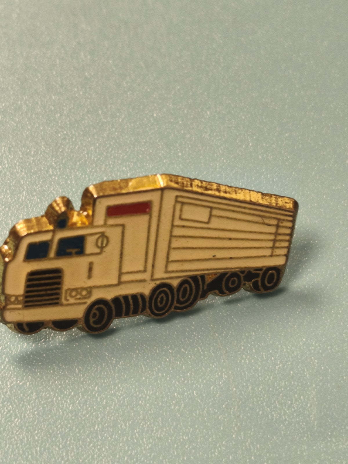 Vintage pin's camion ancien ? badge collection transport routier rétro