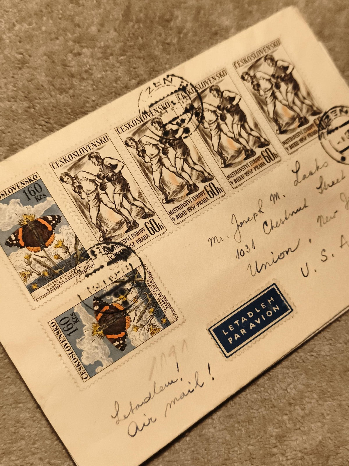 Lettre affranchie Tchécoslovaquie 1957 timbres boxe papillon LETADLEM Par Avion
