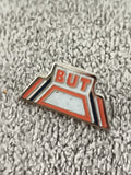 Pin's vintage BUT logo émaillé, badge publicitaire années 80-90 (Ref 5)