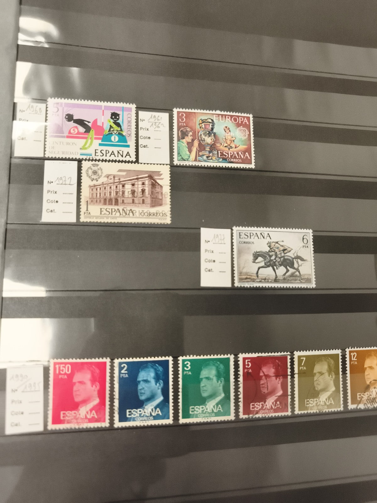 Timbres Espagne années 60-70 lot illustrés et portraits Juan Carlos philatélie