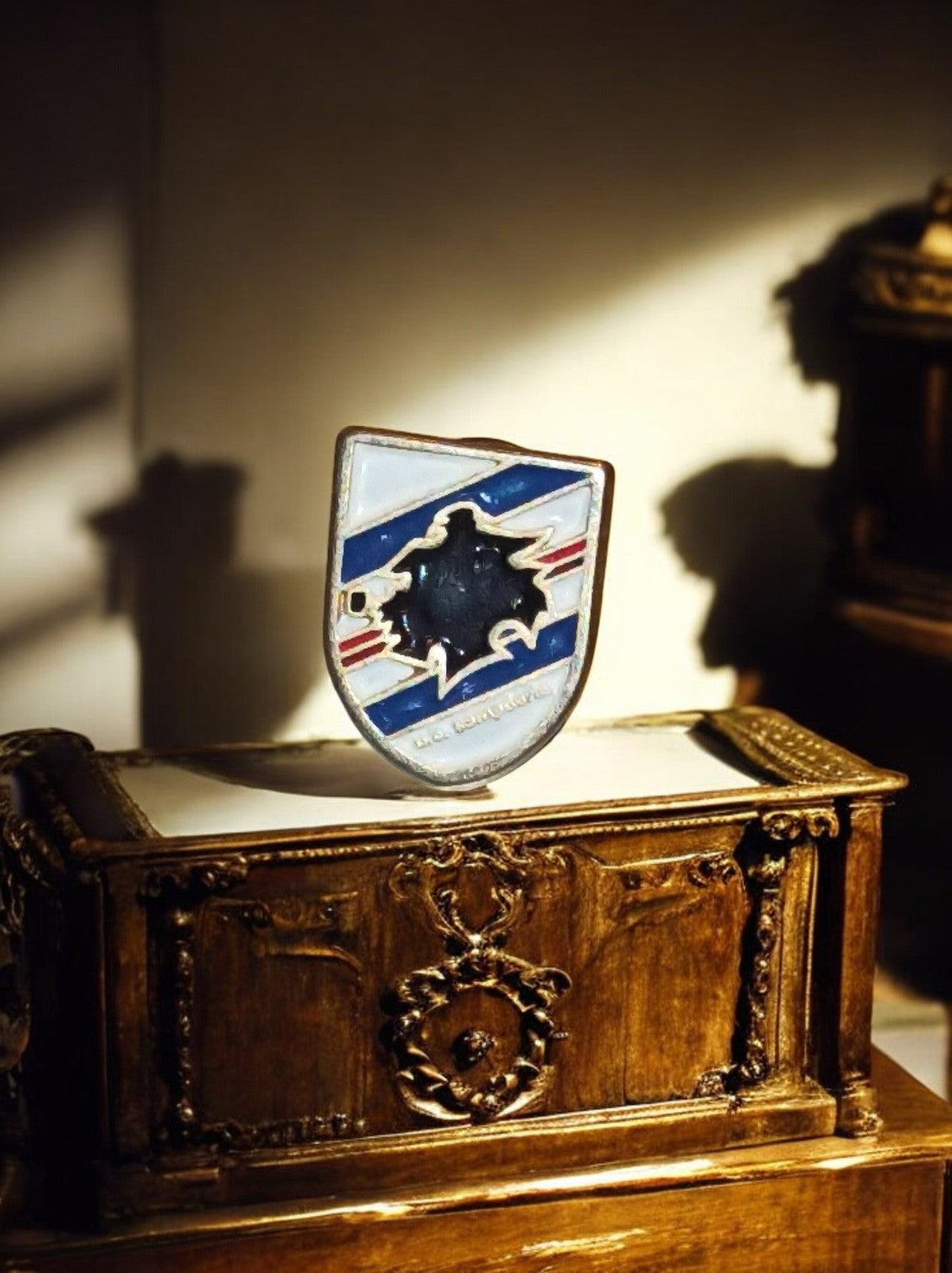 Pin's vintage blason UC Sampdoria, badge émaillé football Italie
