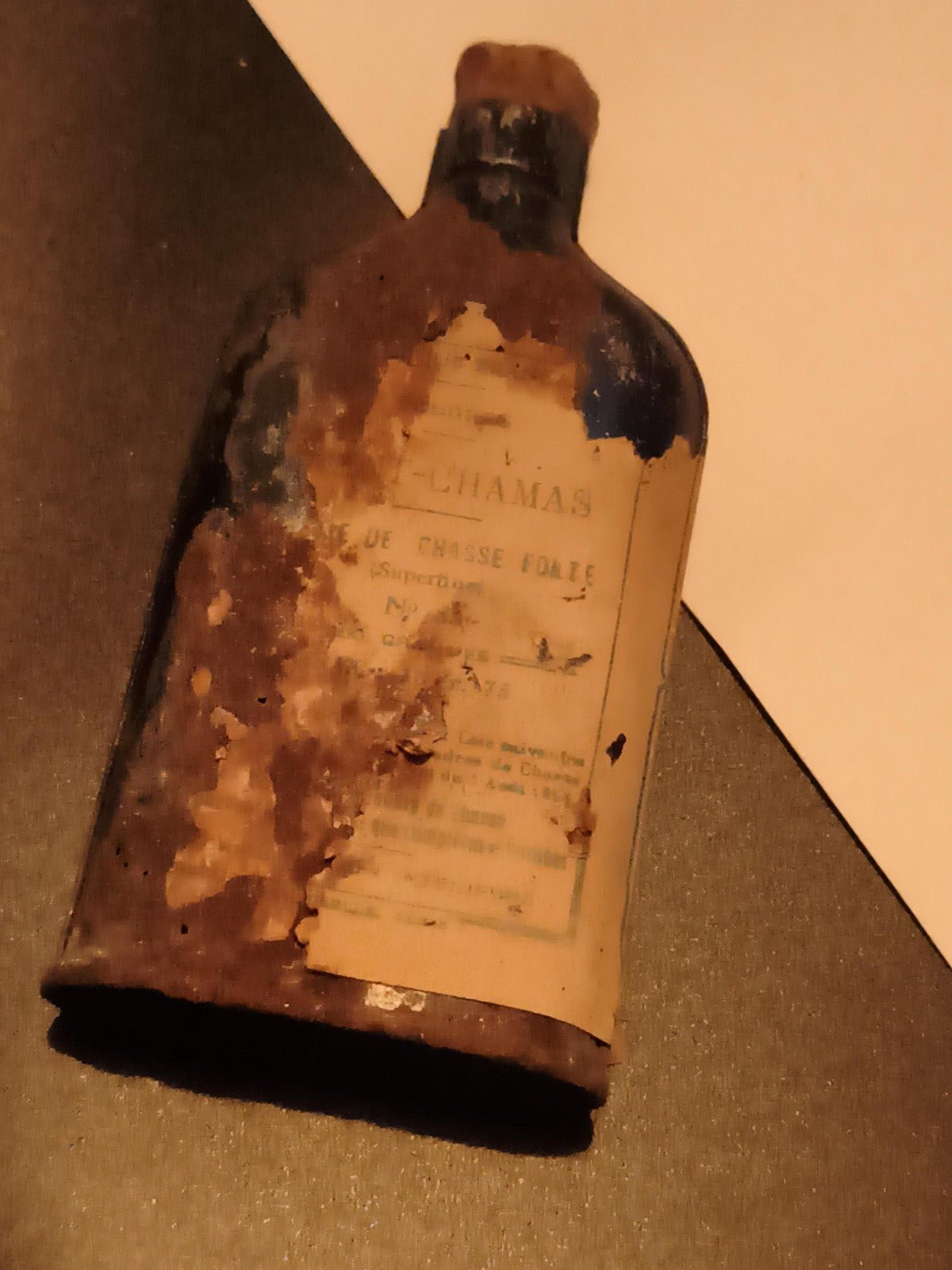 Ancienne boîte métal poudre chasse Chamas étiquette d’origine déco vintage