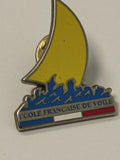 Pin's rétro ancien École Française de Voile badge collection nautisme vintage ra