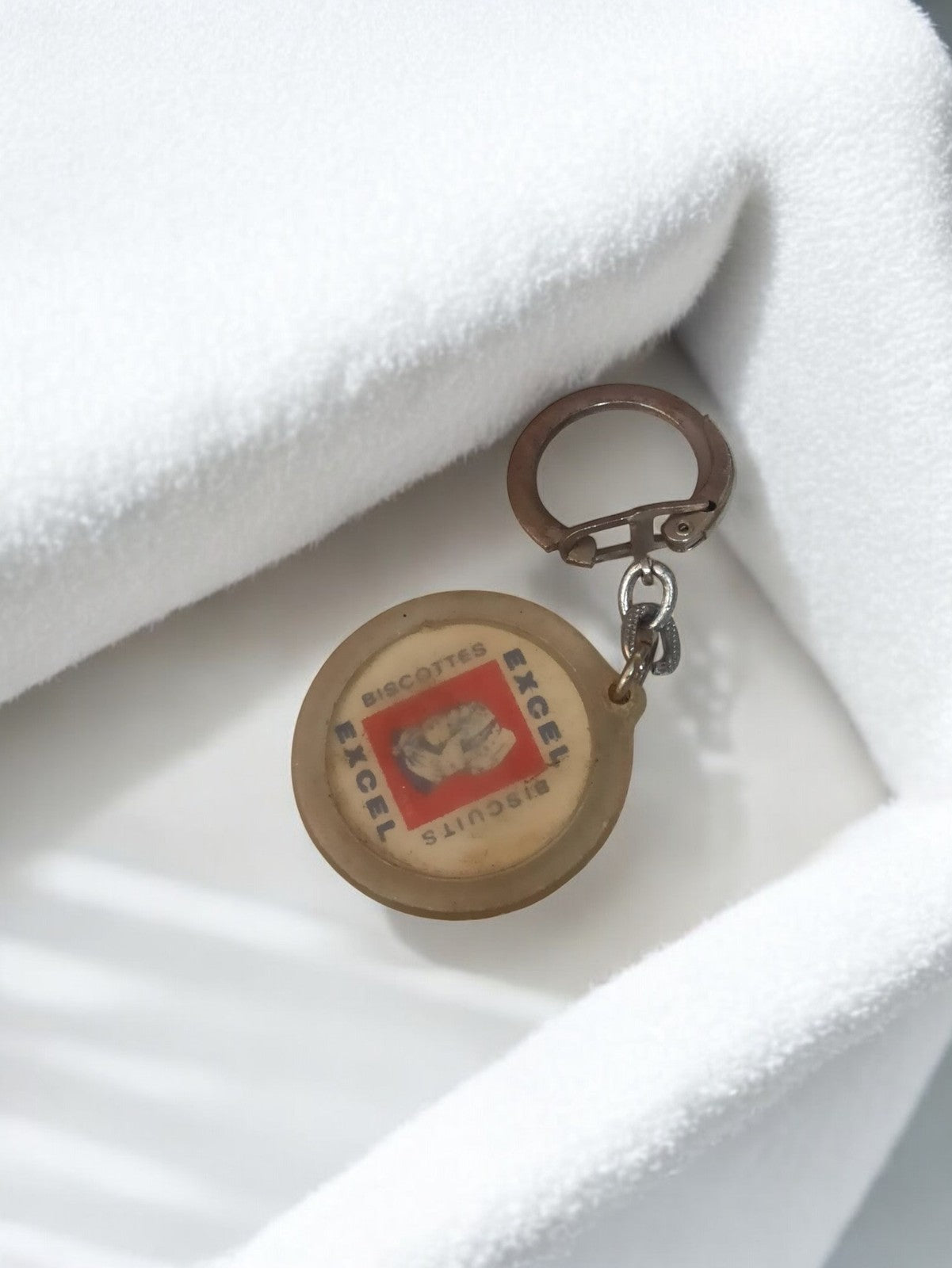 Porte-clés vintage Biscottes Excel ancien pub rétro rond translucide