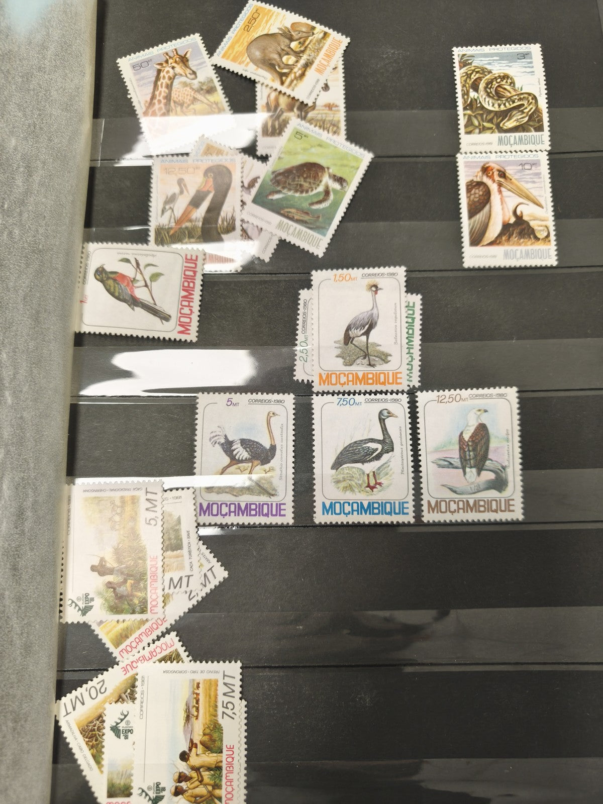 Lot anciens timbres oblitérés Mozambique animaux oiseaux collection philatélie