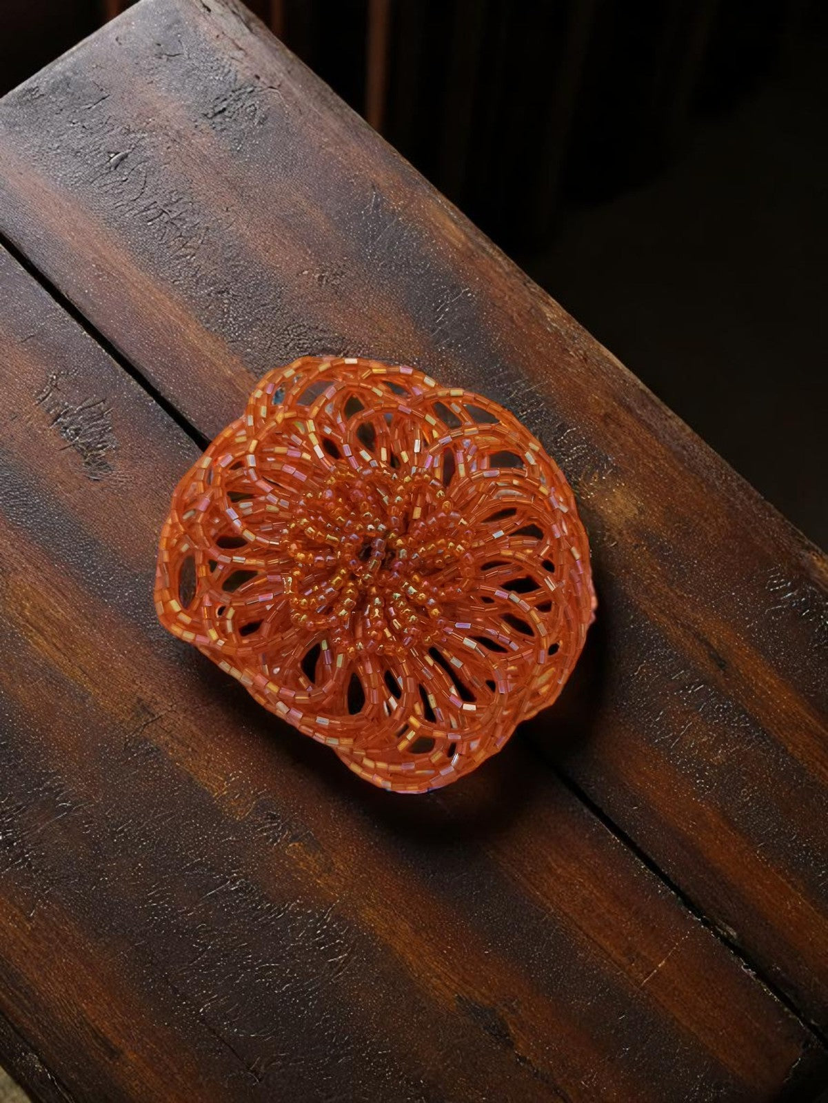 Broche vintage orange perles brodées ? Accessoire rétro chic années 70