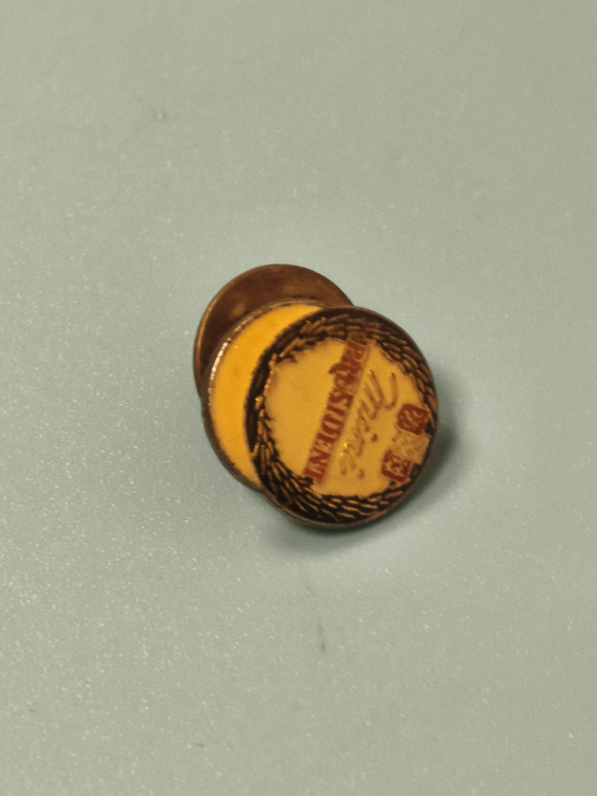 Vintage pin's Président Camembert jaune rond collection fromager ancien