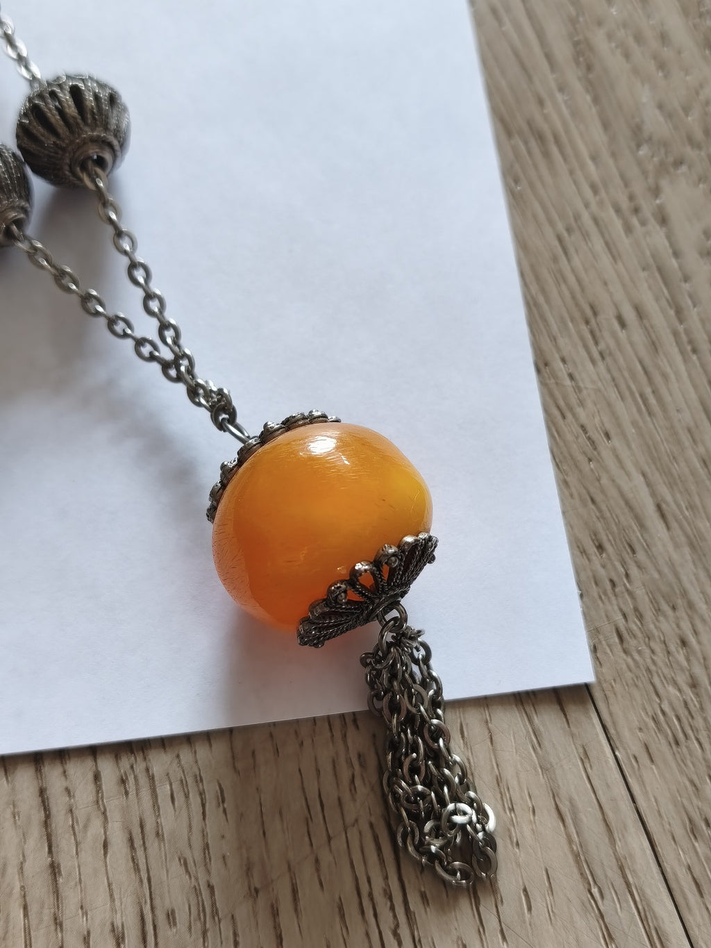 Collier ancien bakélite jaune ?uf vintage femme style bohème rétro MCM statement