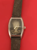 Montre ancienne Poljot tonneau cadran noir décor or, bracelet aspect cuir