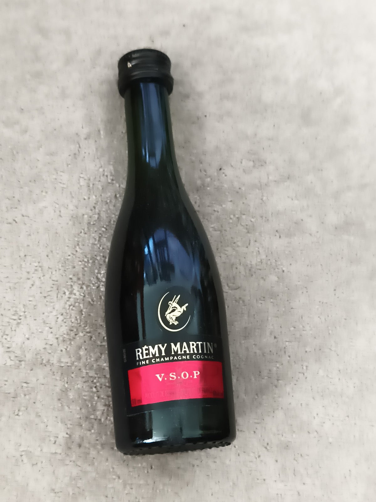 Miniature cognac Rémy Martin VSOP fine champagne bouteille déco